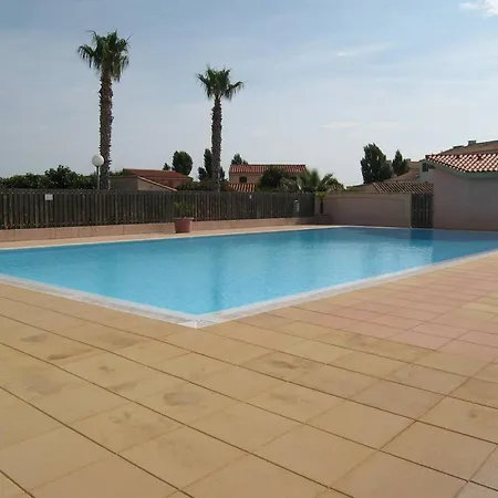 Villa T3 Climatisee Avec Piscine, 6 Couchages A Saint-cyprien - Fr-1-106-107 *