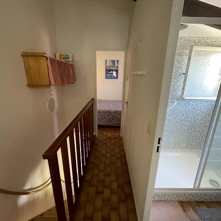 Villa T3 Climatisee Avec Piscine, 6 Couchages A Saint-cyprien - Fr-1-106-107